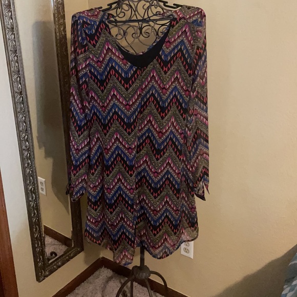 Dress - Picture 2 of 3